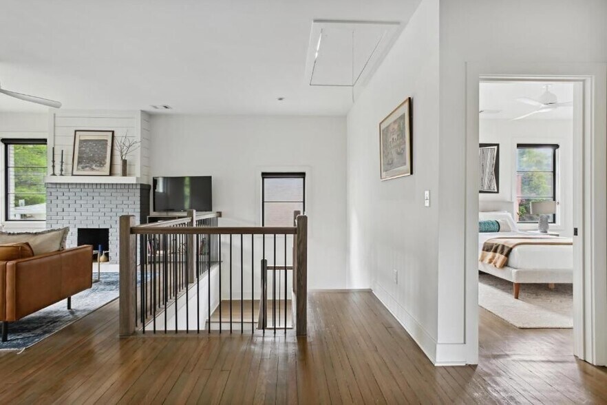 Building Photo - 634 Bonaventure Ave NE