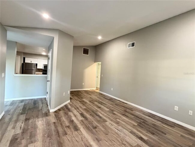 Building Photo - 445 Lakeside Pl