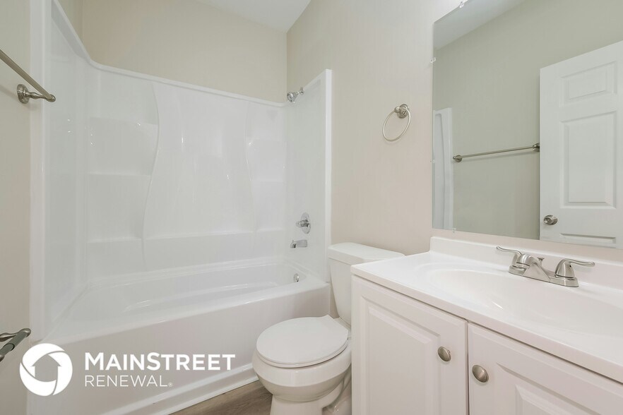 Building Photo - 2301 Jetridge St