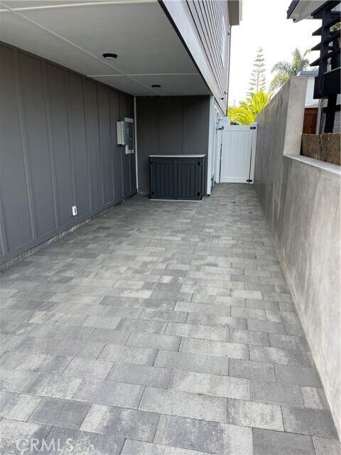 Building Photo - 104 Avenida Pelayo