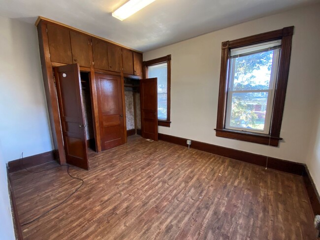 Building Photo - **$500 Security Deposit & 1st Month Free w...