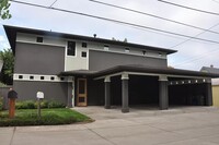 Building Photo - Huge, newer furnished 5+ bed/7.5 bath home...