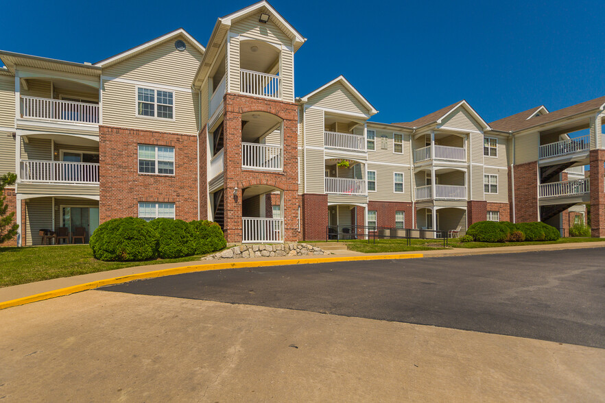 Building Photo - North Oak Crossing Apartments