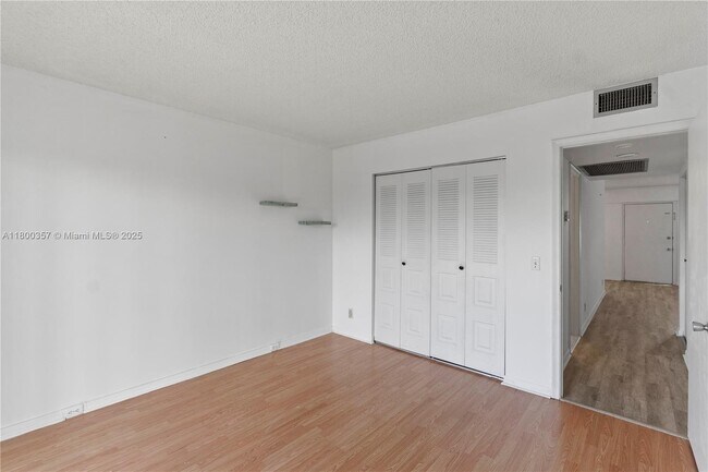 Building Photo - 300 SW 134th Way