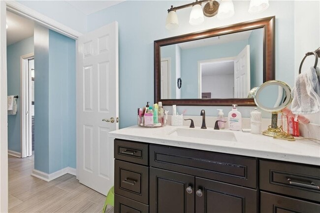 Building Photo - 200 Azalea Cove Ln