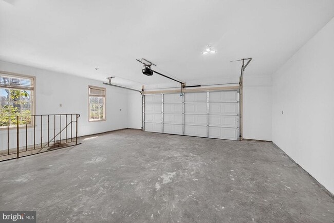 Building Photo - 21733 Oatlands Rd