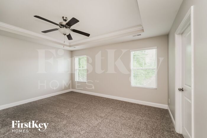 Building Photo - 9342 Sloan Forest Dr
