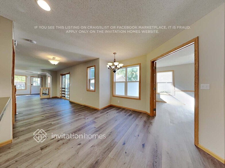 Building Photo - 85 Grove St