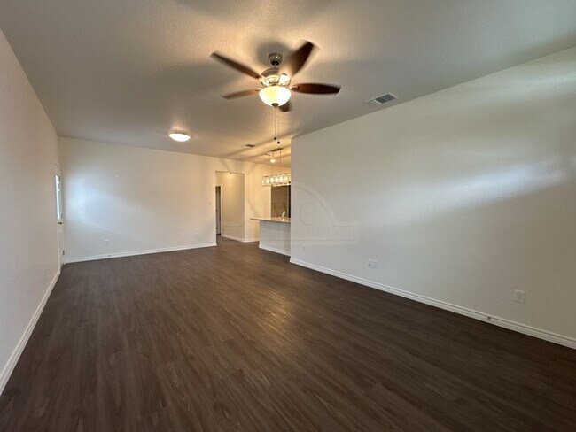 Building Photo - 5112 Rose Gdn Lp