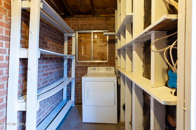 Building Photo - 535 N Cimarron St