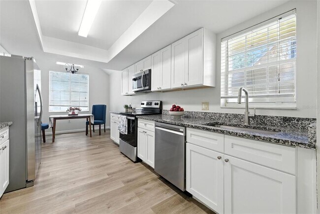 Building Photo - 3614 Pine Knot Dr