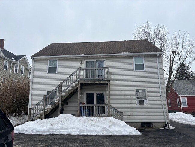 Building Photo - 19 Summerhill Ave