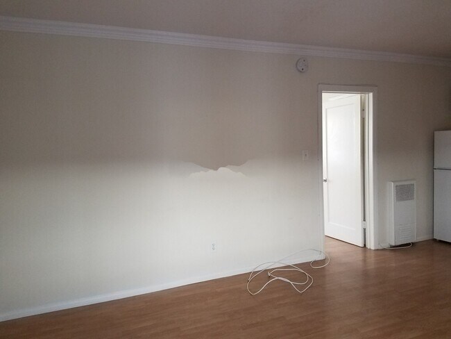 Primary Photo - 615 N Rossmore Ave