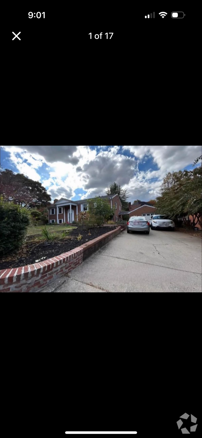 Building Photo - 207 Magnolia Dr