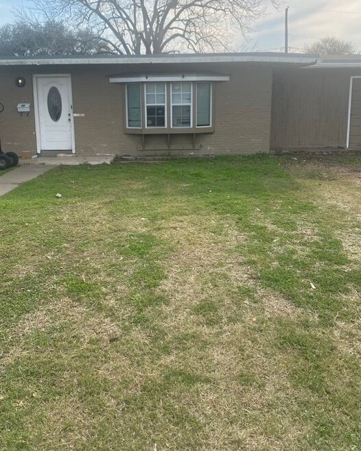 Building Photo - 3421 Harold Dr