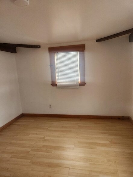 Building Photo - 92 Main St