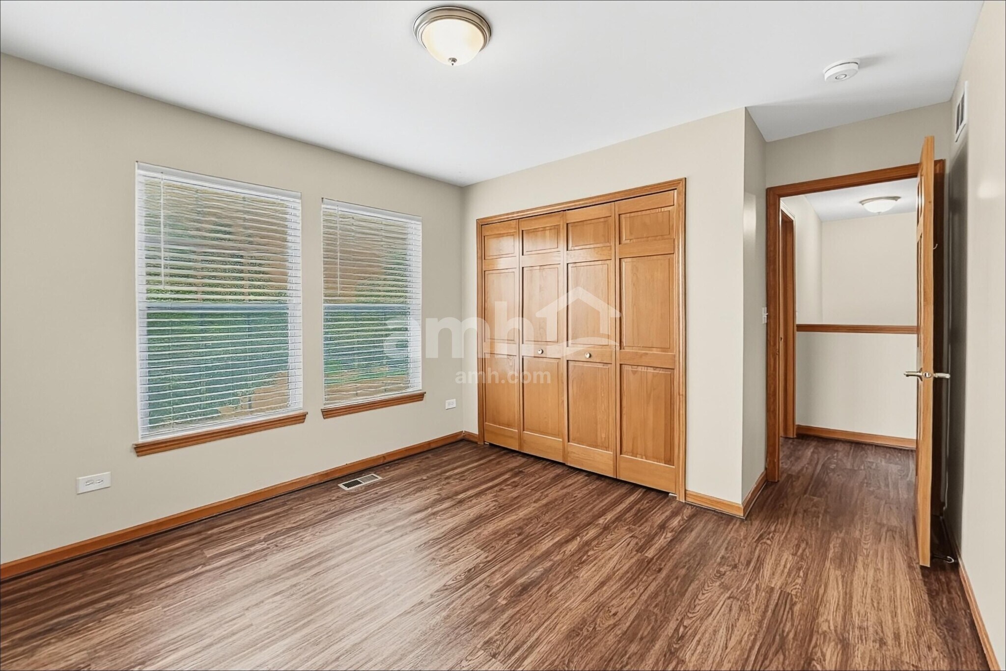 Building Photo - 3229 Kenilworth Ln