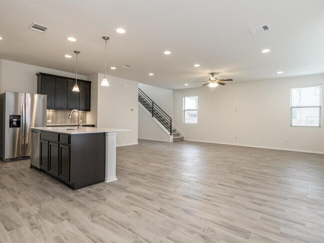Building Photo - 9101 Garnet Dr