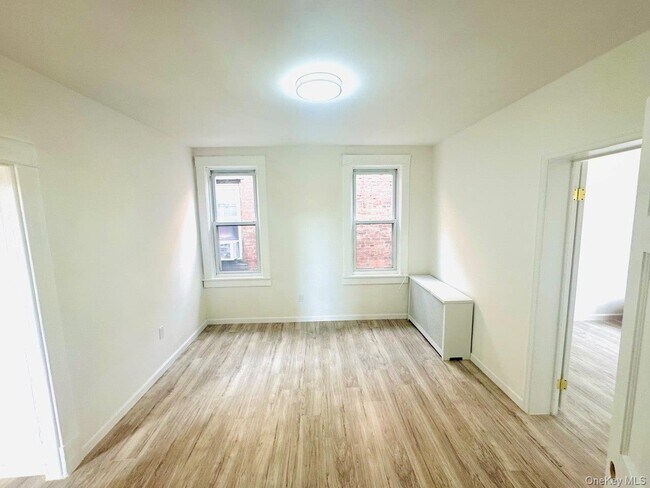 Building Photo - 438 Locust St