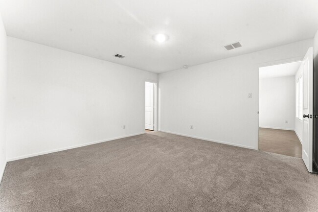 Building Photo - 18716 Loom dr
