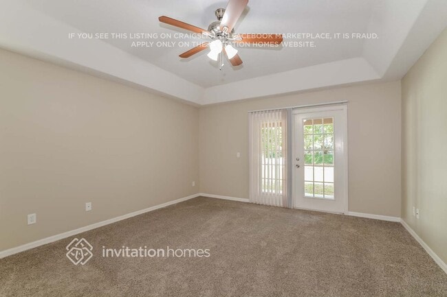 Building Photo - 1571 Parkglen Cir