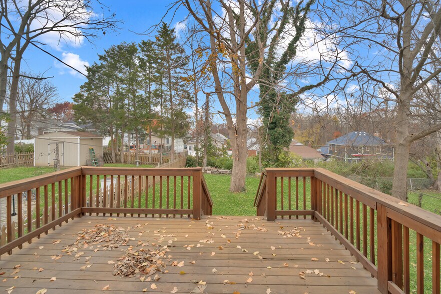 Building Photo - 8729 Bridgeport Ave