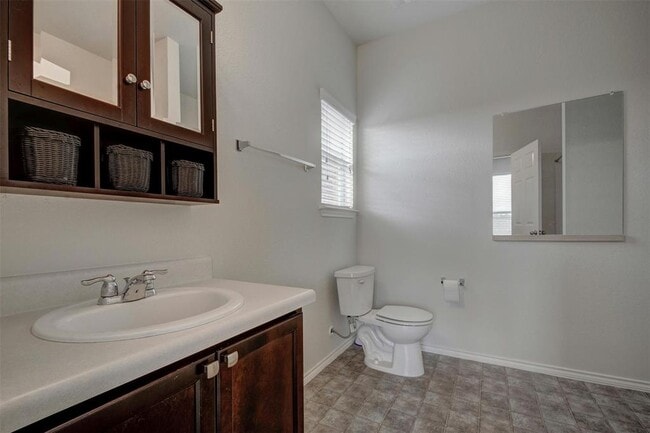 Building Photo - 195 Sundown Ave