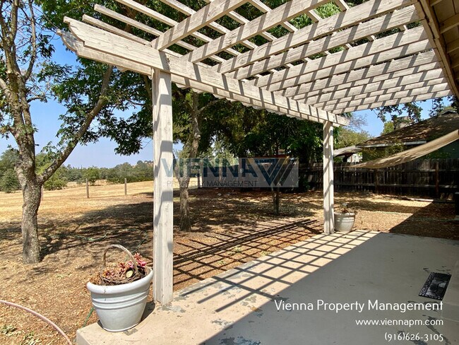 Building Photo - 5280 5th St