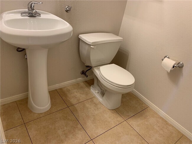 Building Photo - 294 Powerbilt Ave