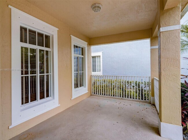 Building Photo - 14028 SW 274th Terrace