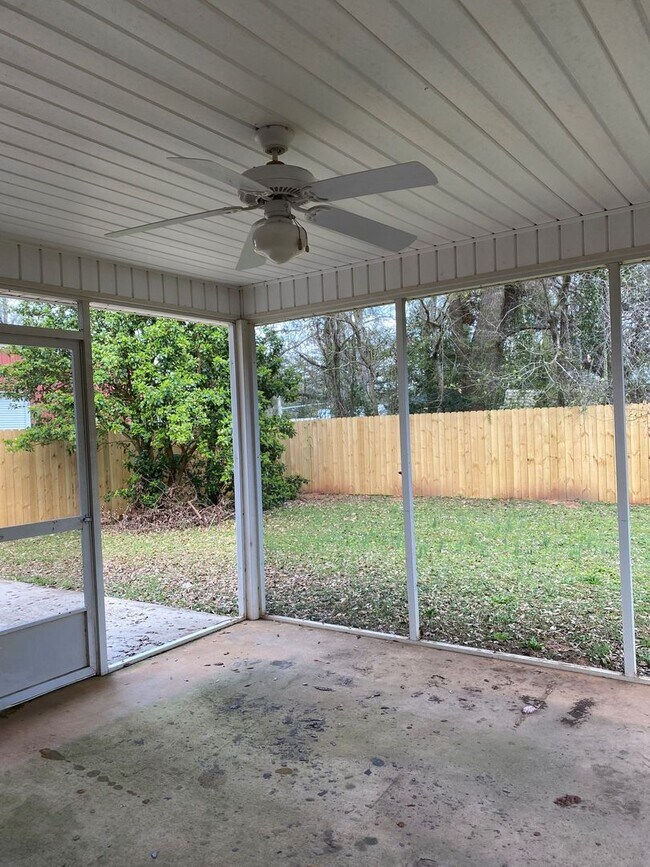 Building Photo - UPCOMING LISTING