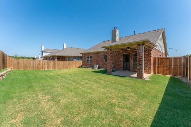 Building Photo - 2401 Spruce Springs Way