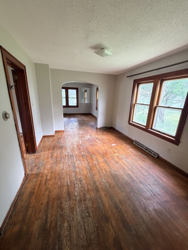 Building Photo - 1336 S 25th Ave