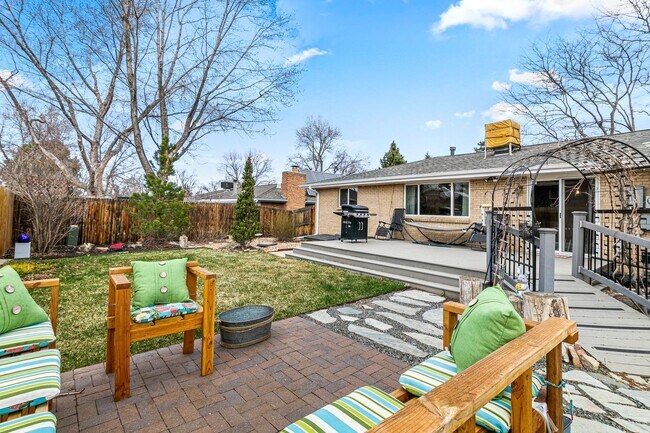 Building Photo - Great Location in Lakewood!