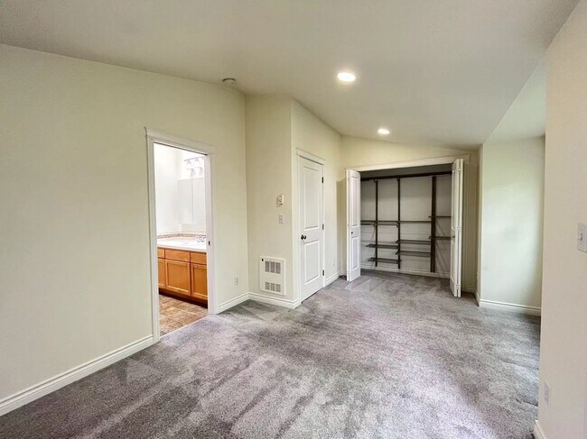 Building Photo - 1428 NW 59th St
