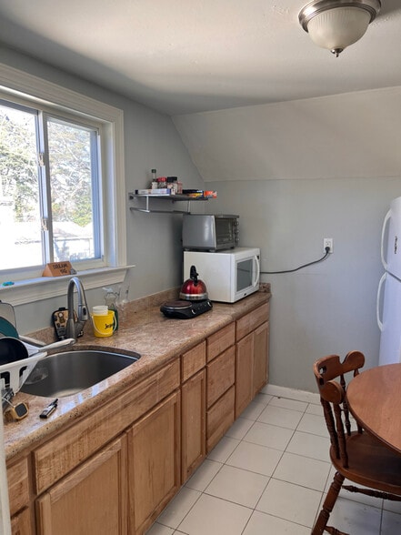 Building Photo - 6352 Edward St