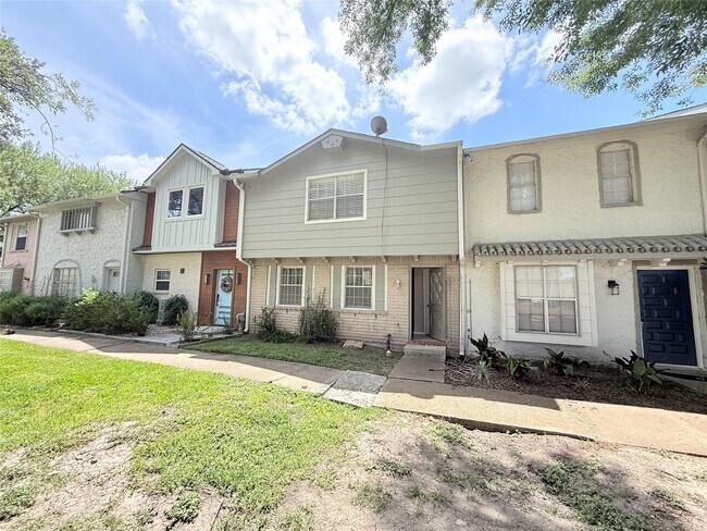 Primary Photo - 12875 High Star Dr