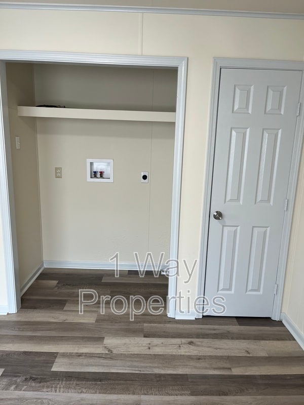 Building Photo - 468 Westwood Dr