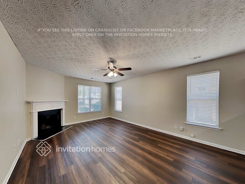 Building Photo - 4612 Legacy Square