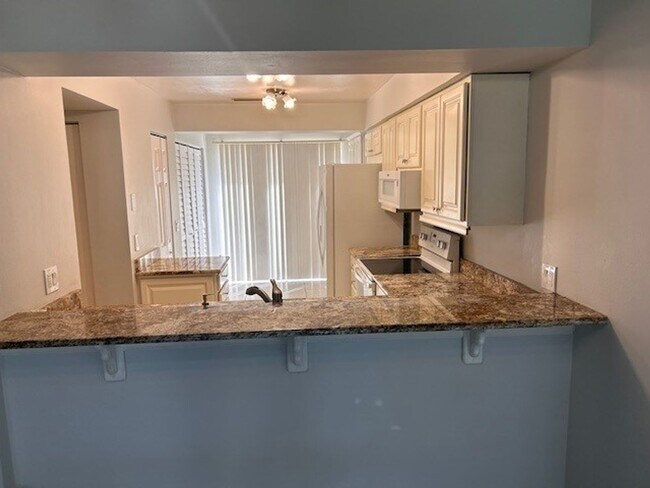 Building Photo - 3 BR / 2 BATH / 2 CAR GARAGE IN TUSCAWILLA