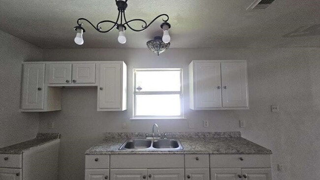 Building Photo - 11919 Greenmesa Dr