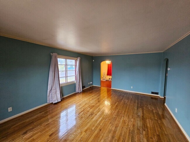 Building Photo - 1710 Adams Ave