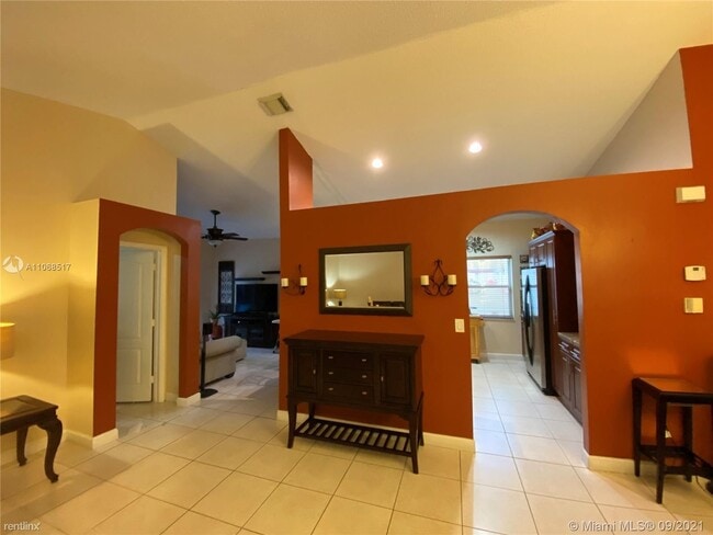 Primary Photo - 3 br, 2 bath House - 4820 SW 152nd Way