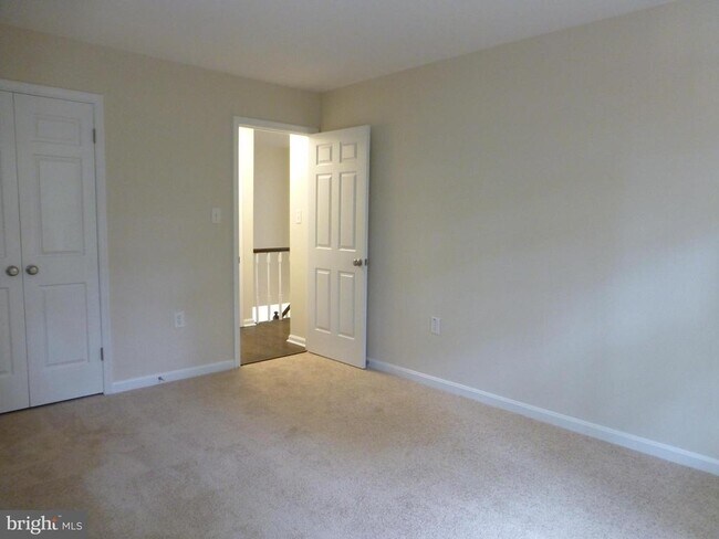 Building Photo - 11415 Jordan Ln