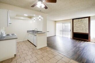 Building Photo - 451 S Harvard Blvd