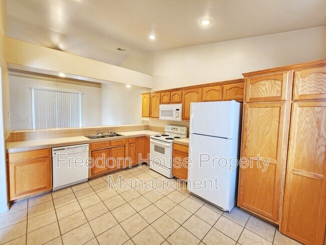 Building Photo - 1340 Pocahontas Ave