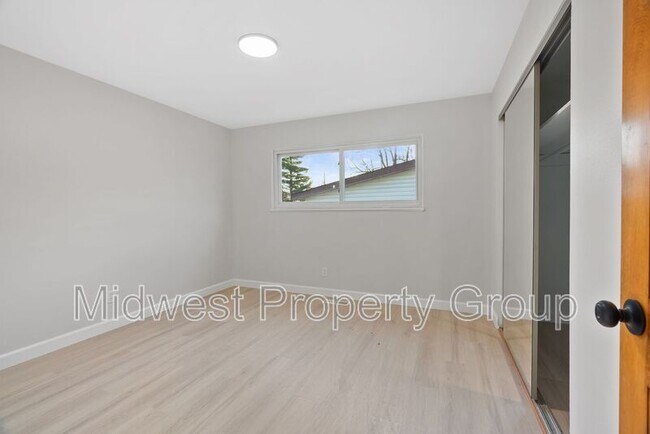 Building Photo - 3325 Hermoso Dr