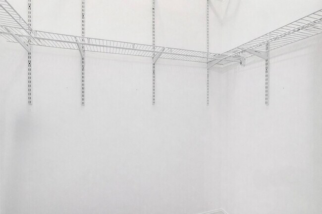 Building Photo - 701 S Olive Ave