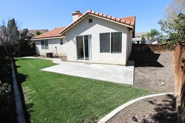 Building Photo - 40269 Miklich Dr