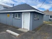 Building Photo - 1033 W Columbia Ave
